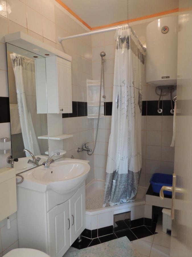 Apartman Husic Pag Town Eksteriør bilde