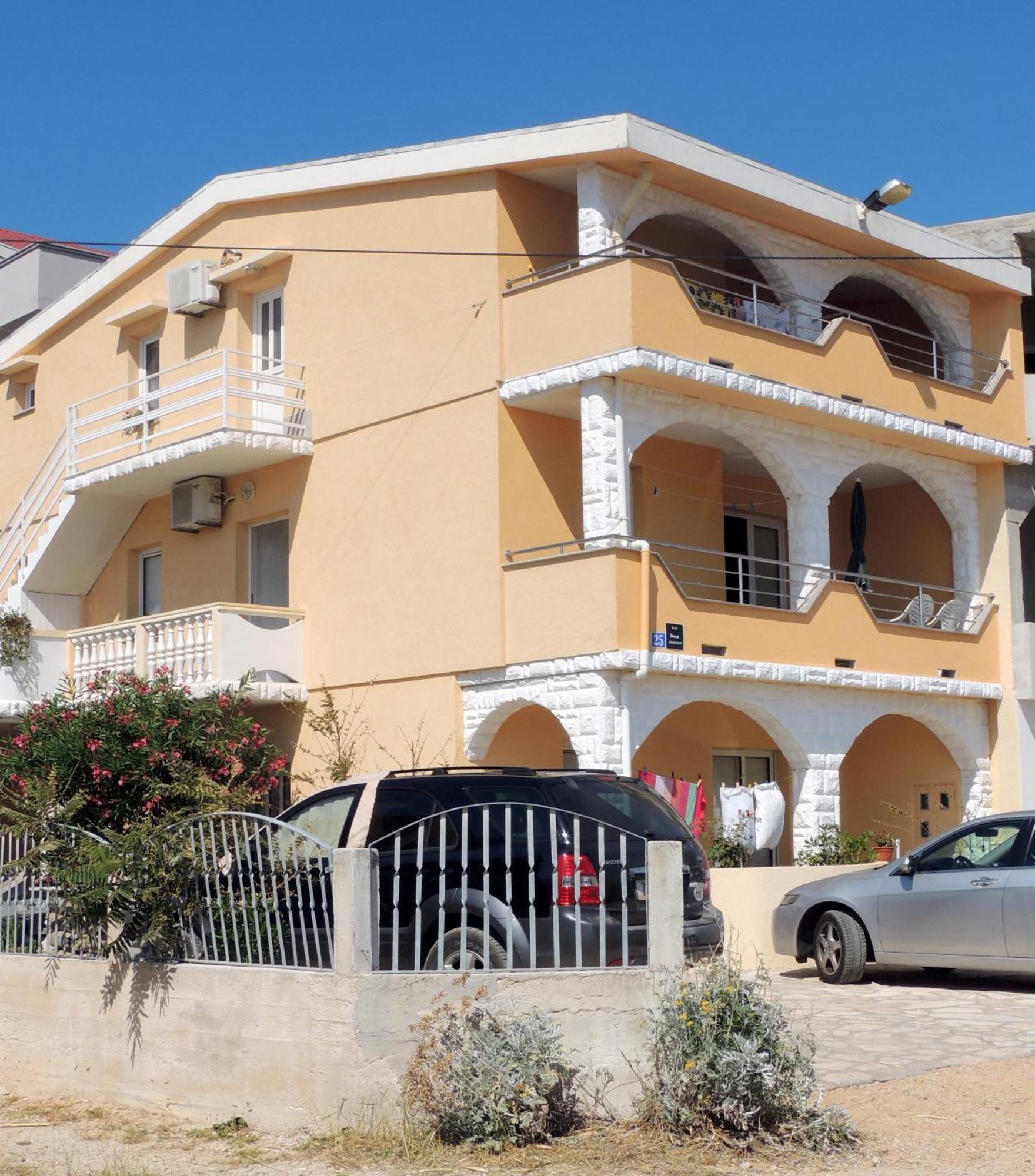 Apartman Husic Pag Town Eksteriør bilde