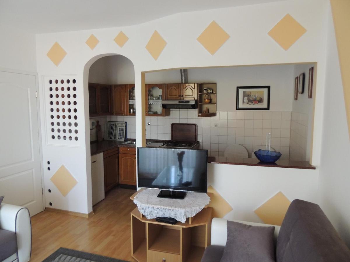 Apartman Husic Pag Town Eksteriør bilde
