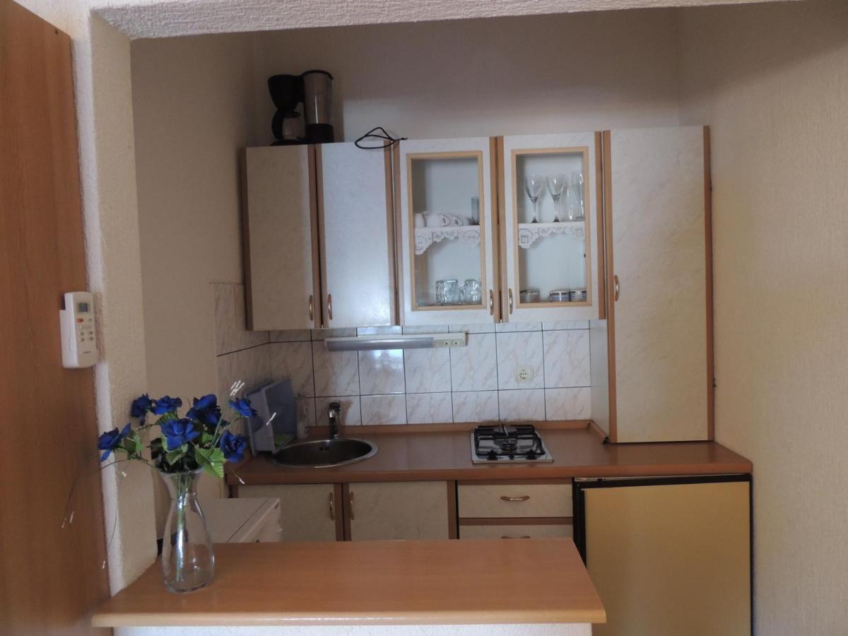 Apartman Husic Pag Town Eksteriør bilde